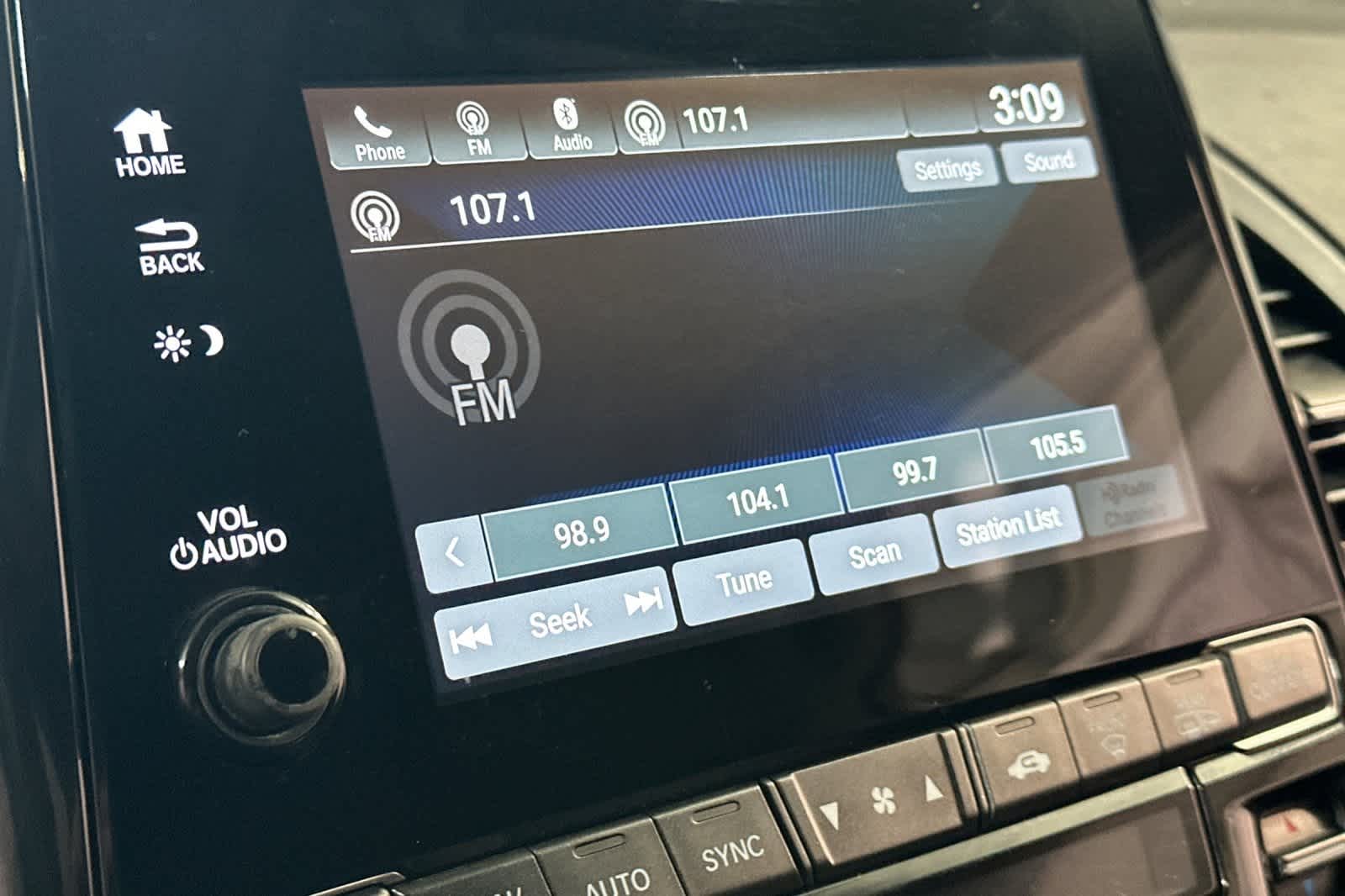 Thumbnail: 2018 Honda Odyssey - 22