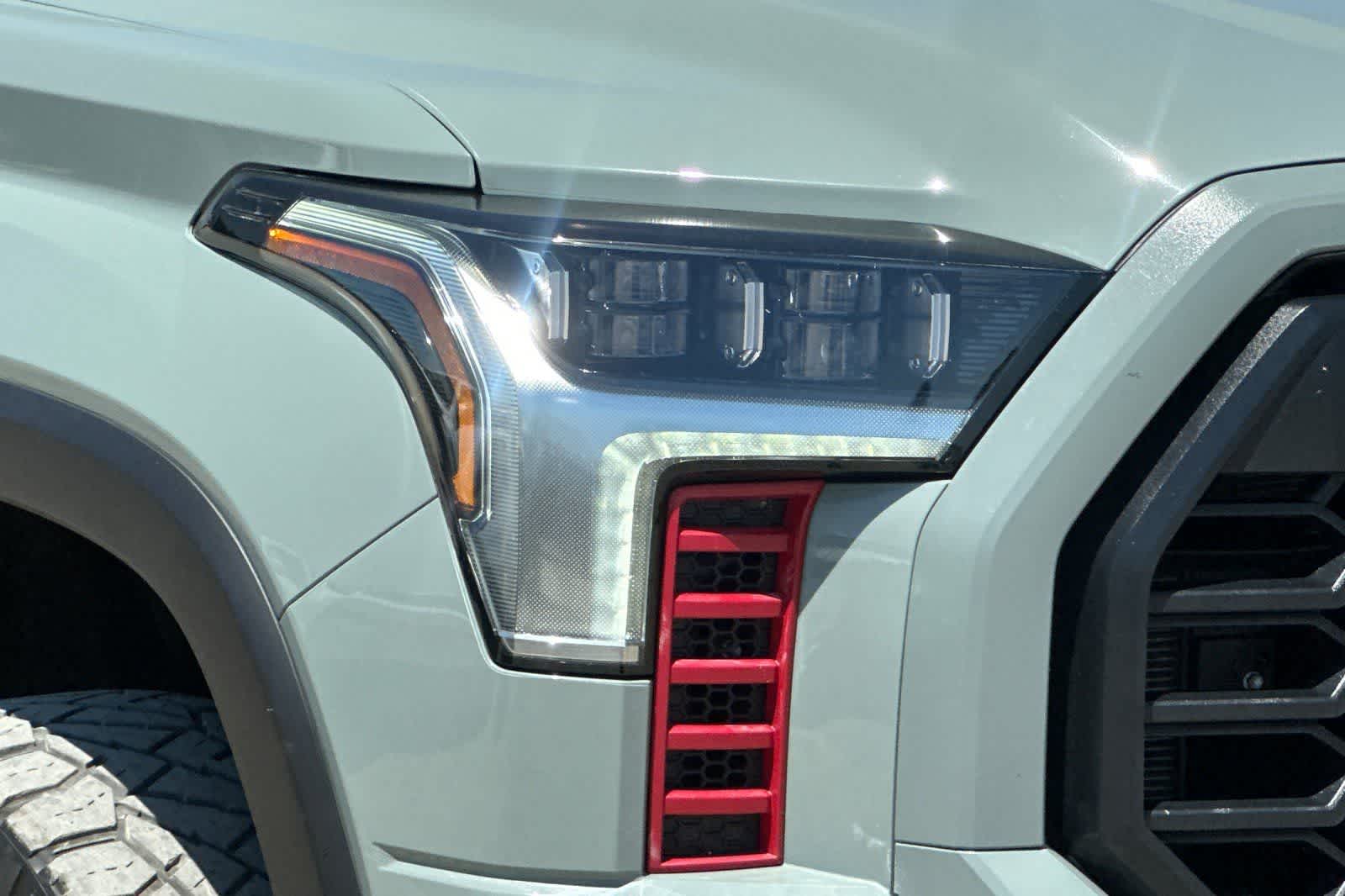 Thumbnail: 2022 Toyota Tundra - 31