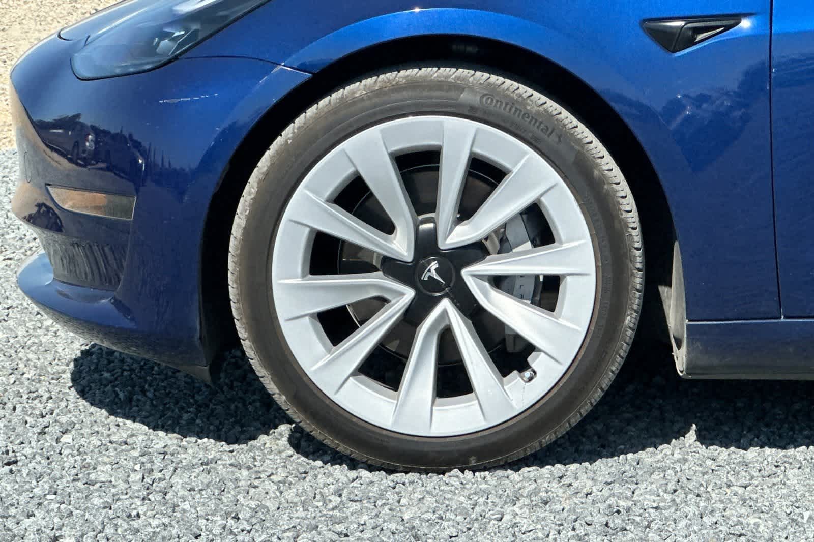 Thumbnail: 2023 Tesla Model 3 - 12
