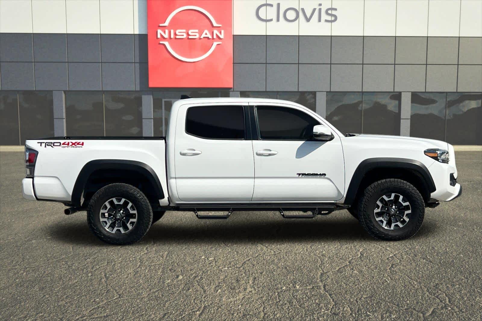 Thumbnail: 2022 Toyota Tacoma - 9