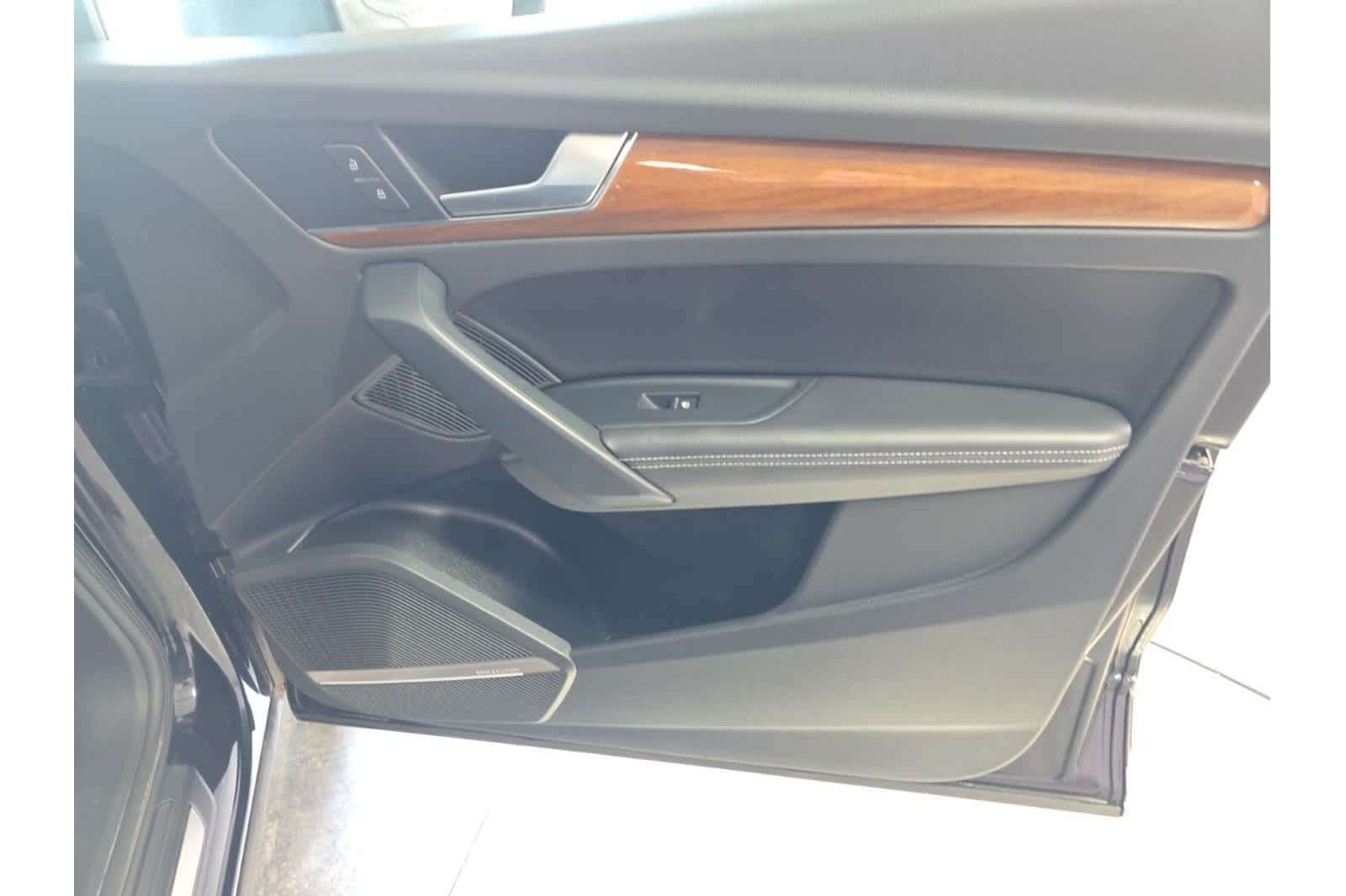 Thumbnail: 2023 Audi Q5 - 13