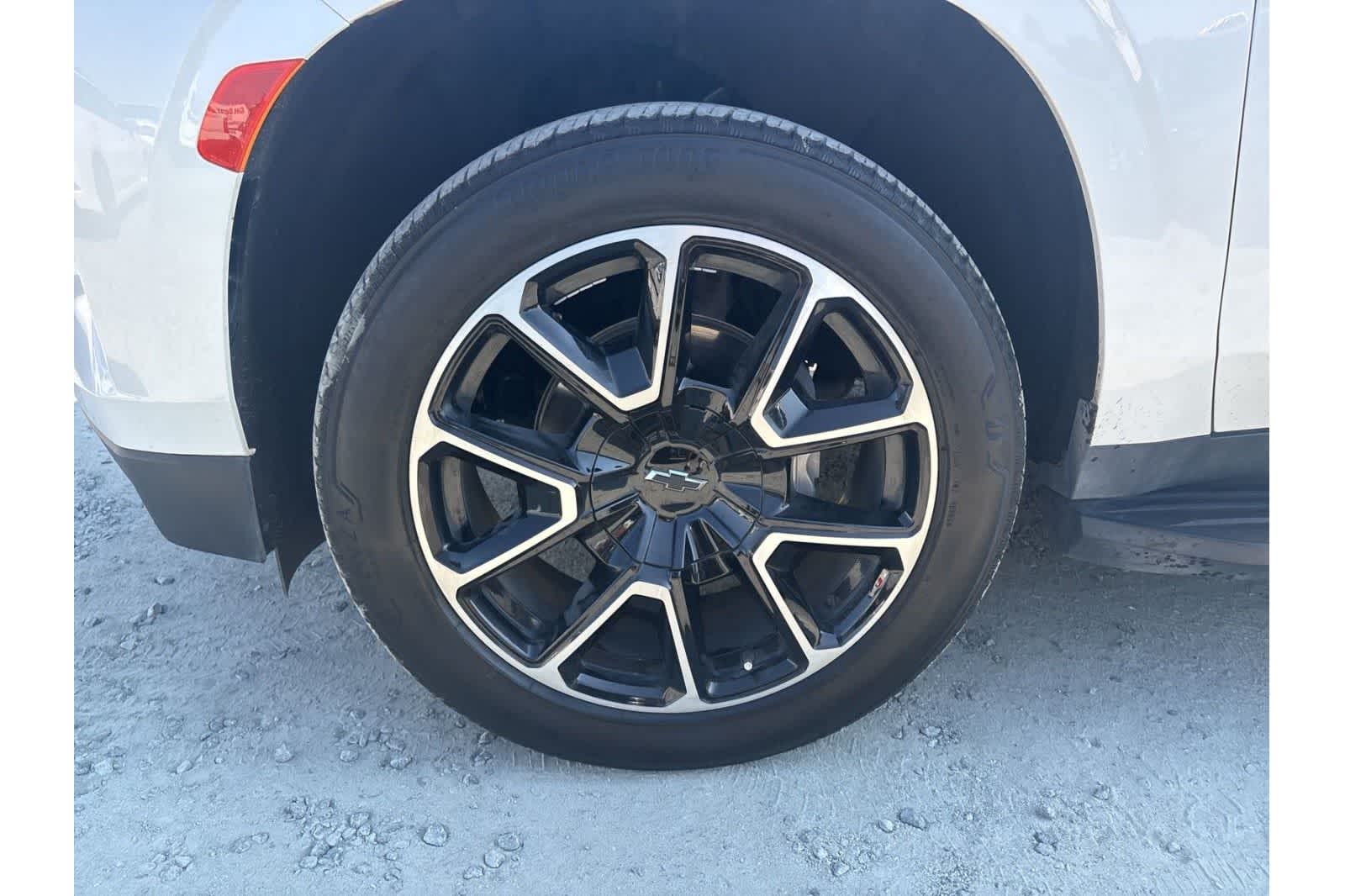 Thumbnail: 2023 Chevrolet Tahoe - 24