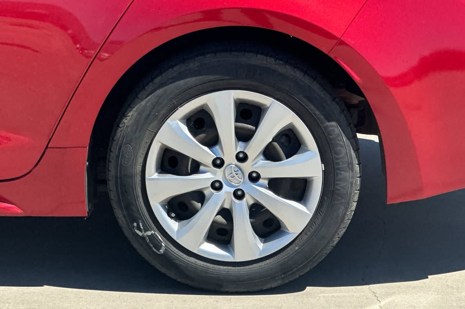 Thumbnail: 2021 Toyota Corolla - 12