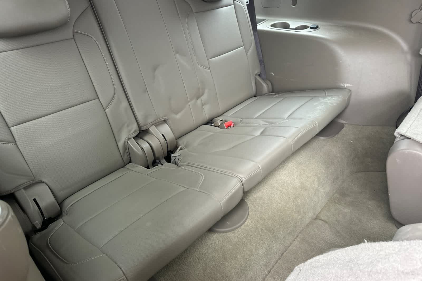 Thumbnail: 2018 Chevrolet Suburban - 16