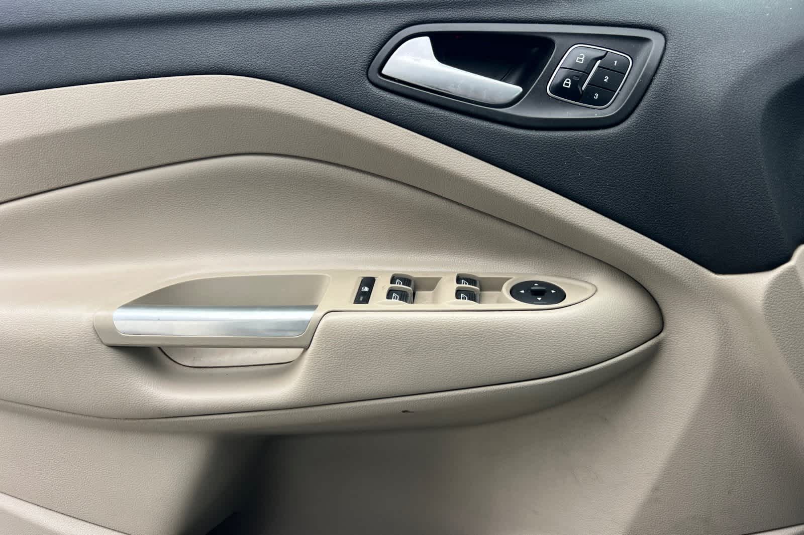 Thumbnail: 2017 Ford Escape - 13