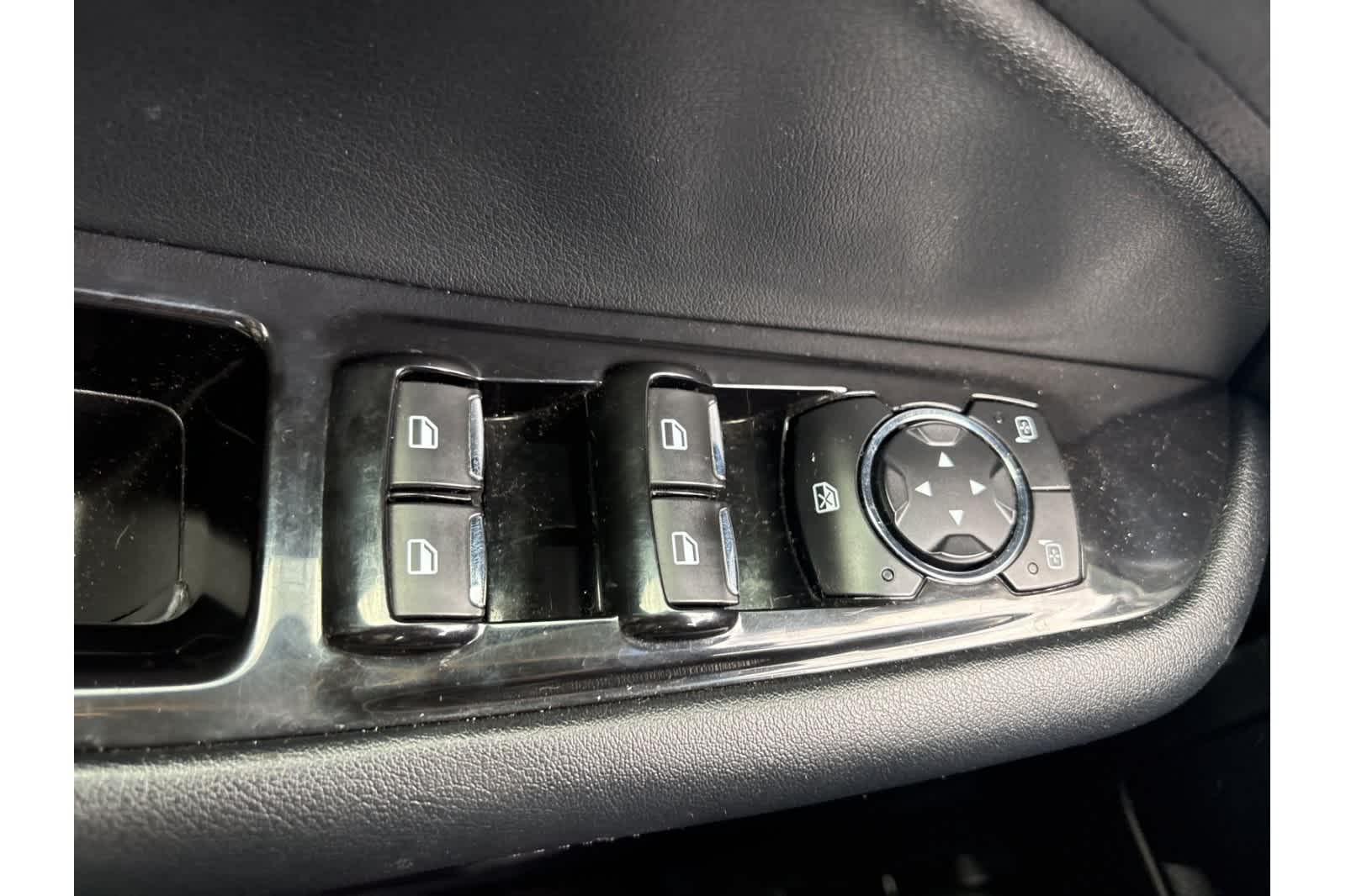 Thumbnail: 2020 Ford Edge - 13