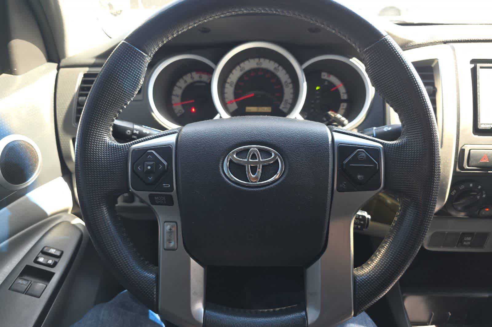 Thumbnail: 2014 Toyota Tacoma - 23