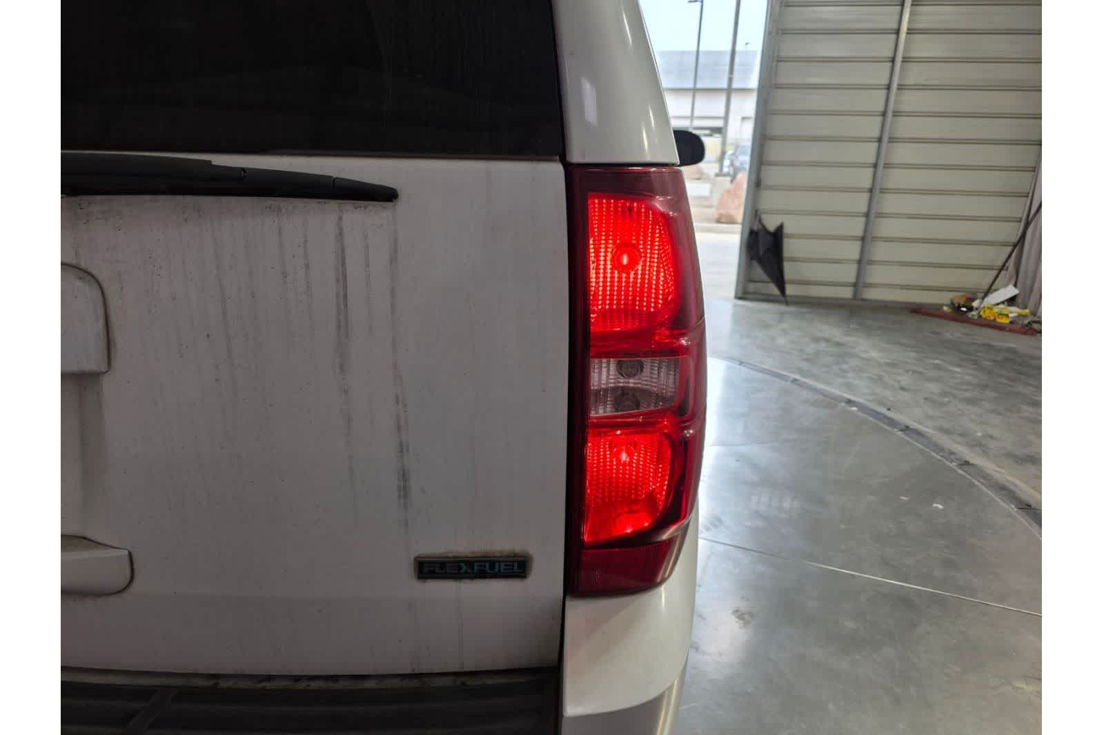 Thumbnail: 2010 Chevrolet Tahoe - 10