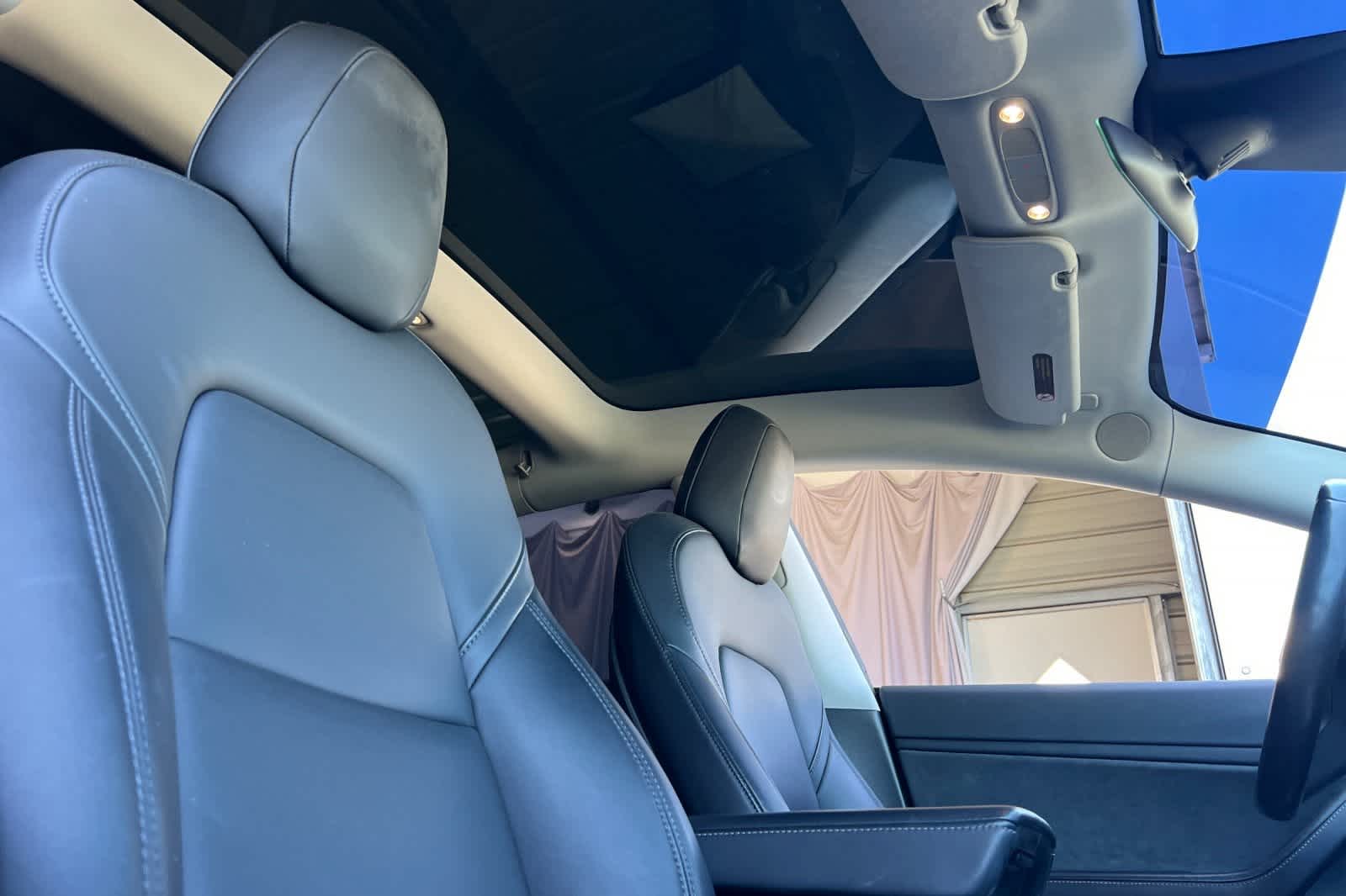 Thumbnail: 2018 Tesla Model 3 - 19