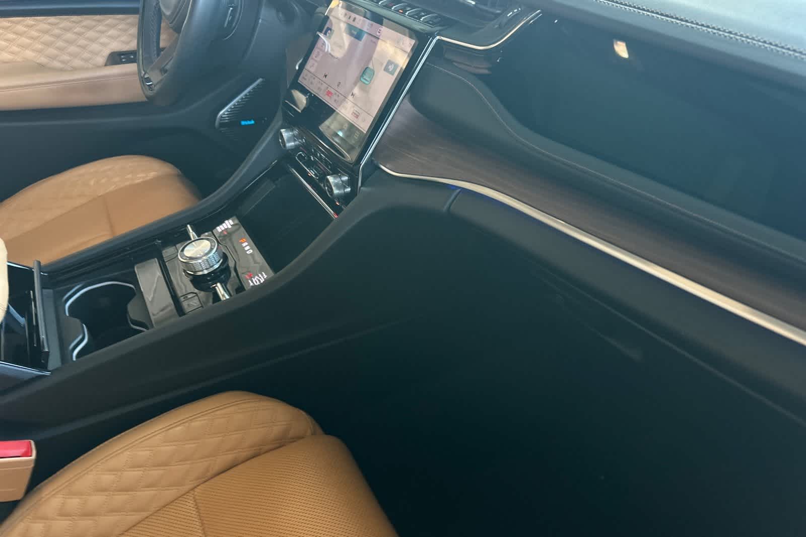 Thumbnail: 2023 Jeep Grand Cherokee - 17