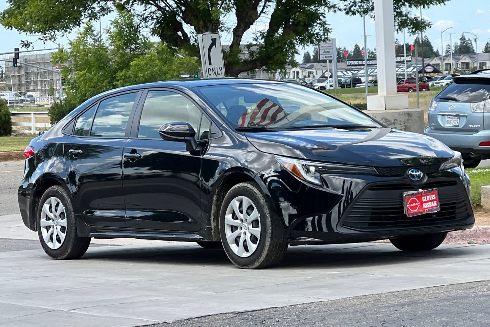 Thumbnail: 2024 Toyota Corolla - 10