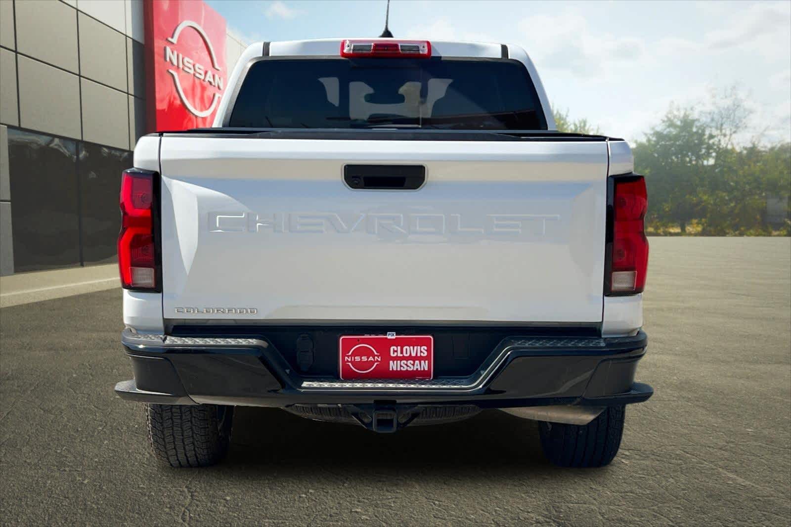Thumbnail: 2024 Chevrolet Colorado - 8