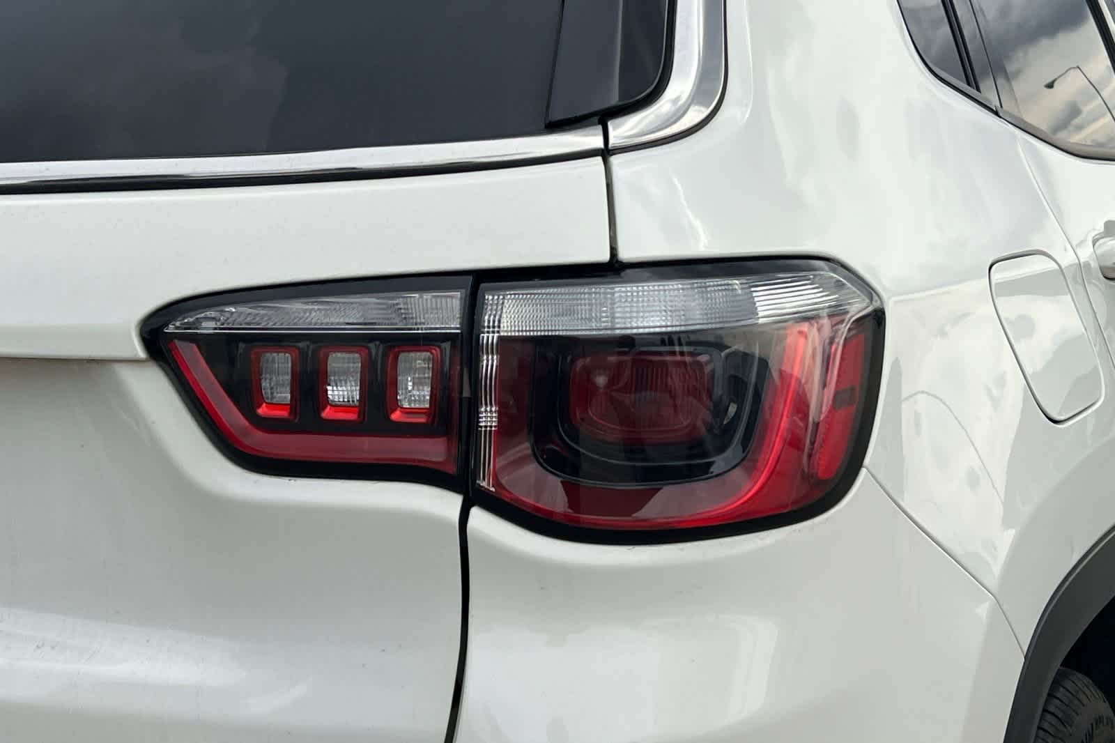 Thumbnail: 2018 Jeep Compass - 15