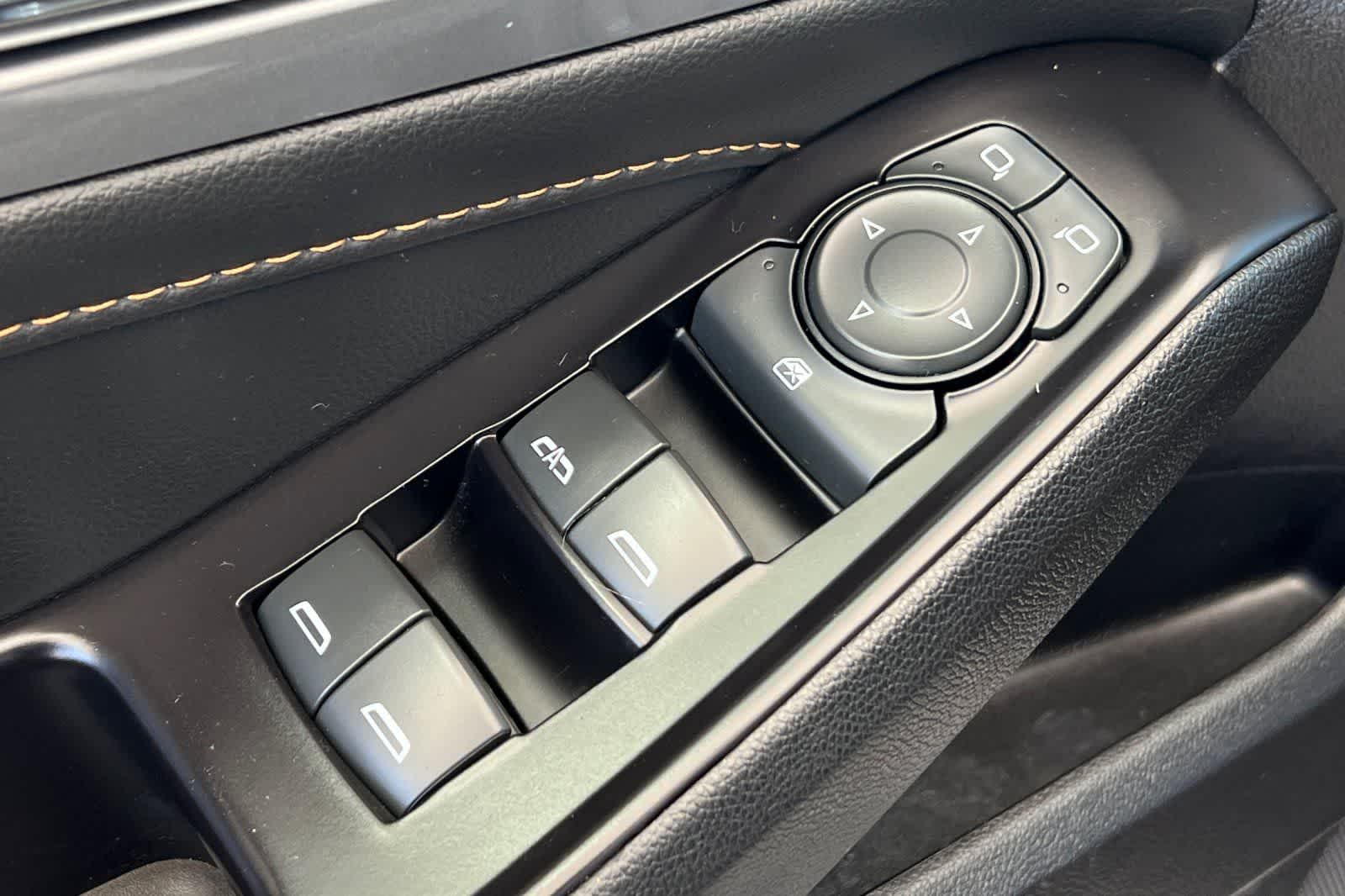 Thumbnail: 2020 Chevrolet Traverse - 13