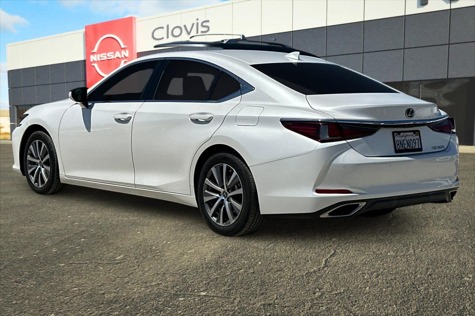 Thumbnail: 2020 Lexus ES - 7