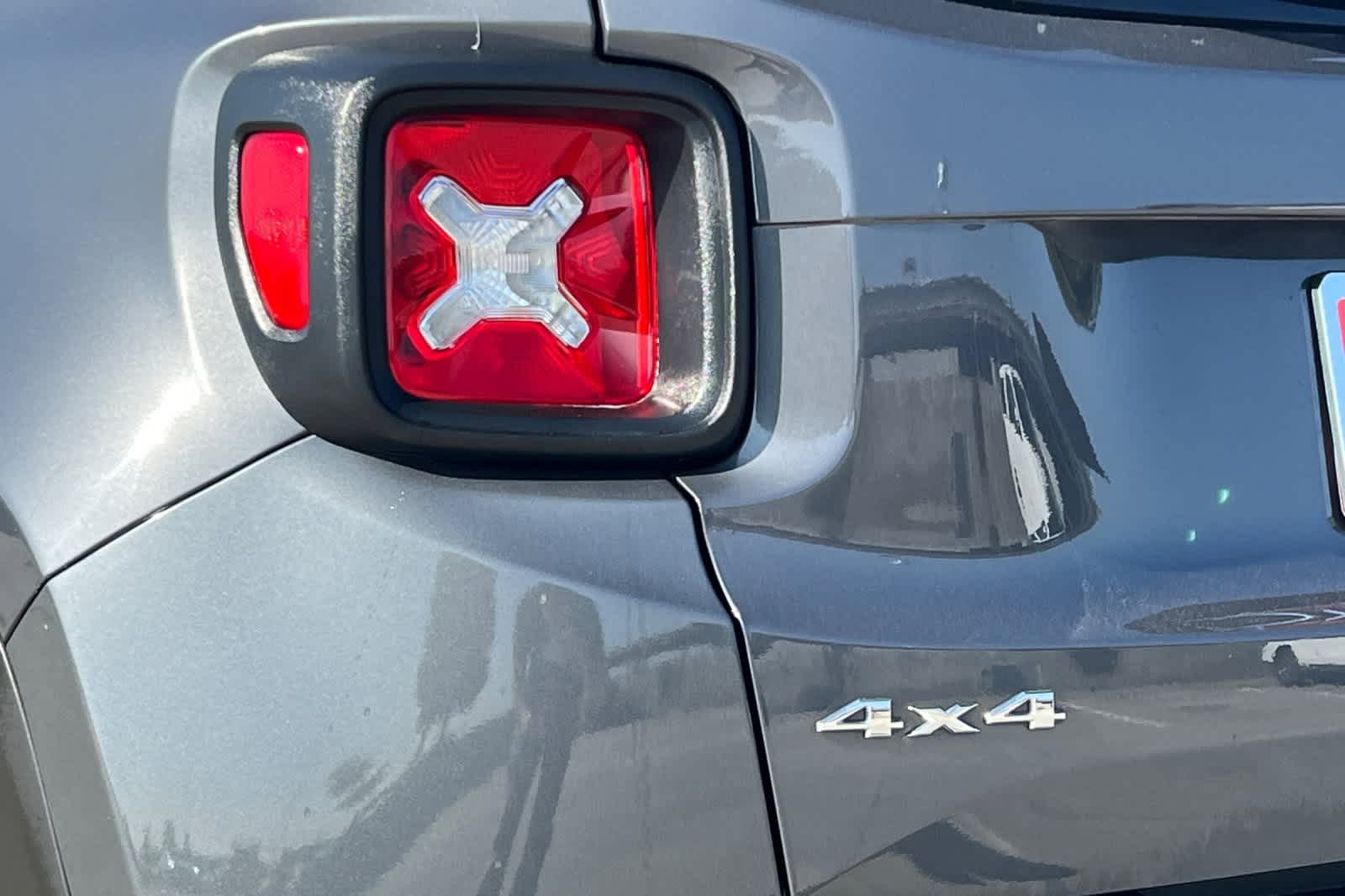 Thumbnail: 2023 Jeep Renegade - 35