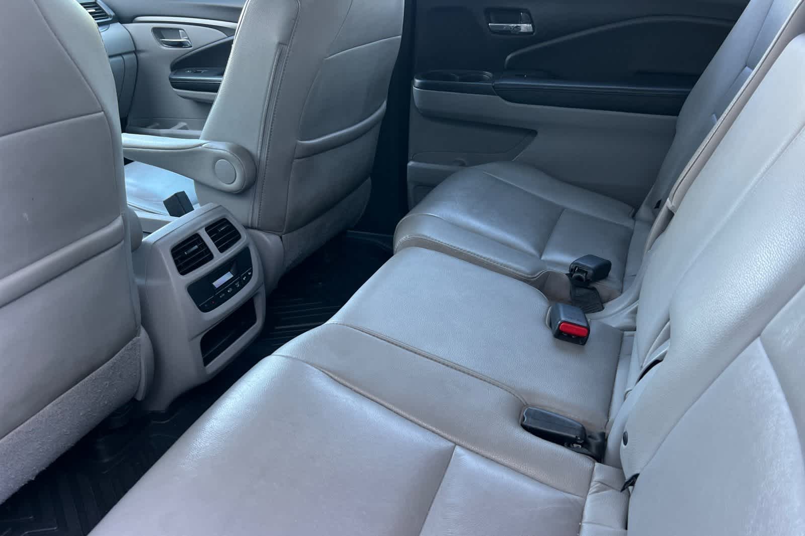 Thumbnail: 2018 Honda Pilot - 5