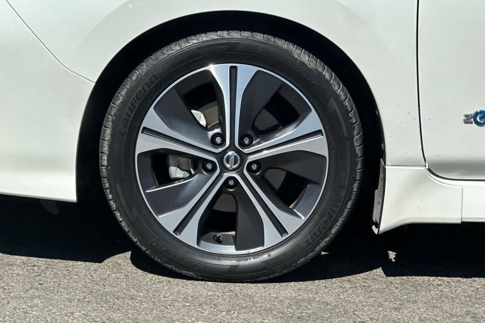 Thumbnail: 2018 Nissan Leaf - 12