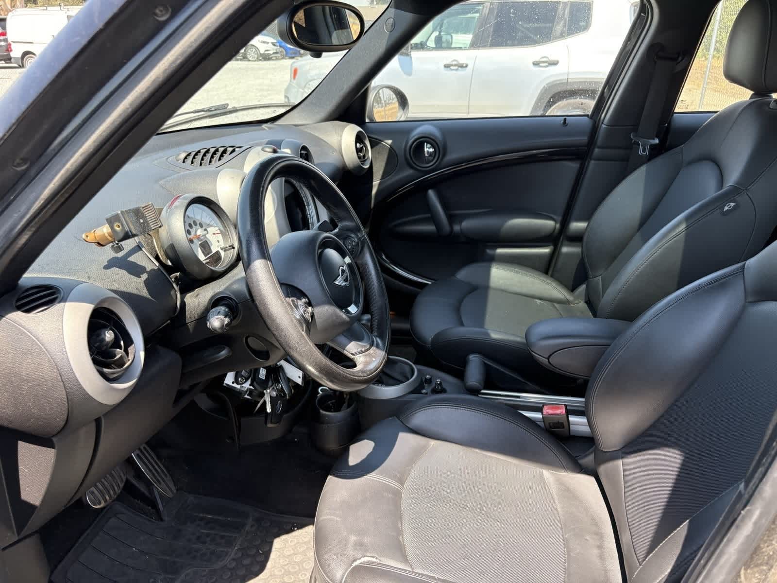 Thumbnail: 2011 MINI Cooper Countryman - 12