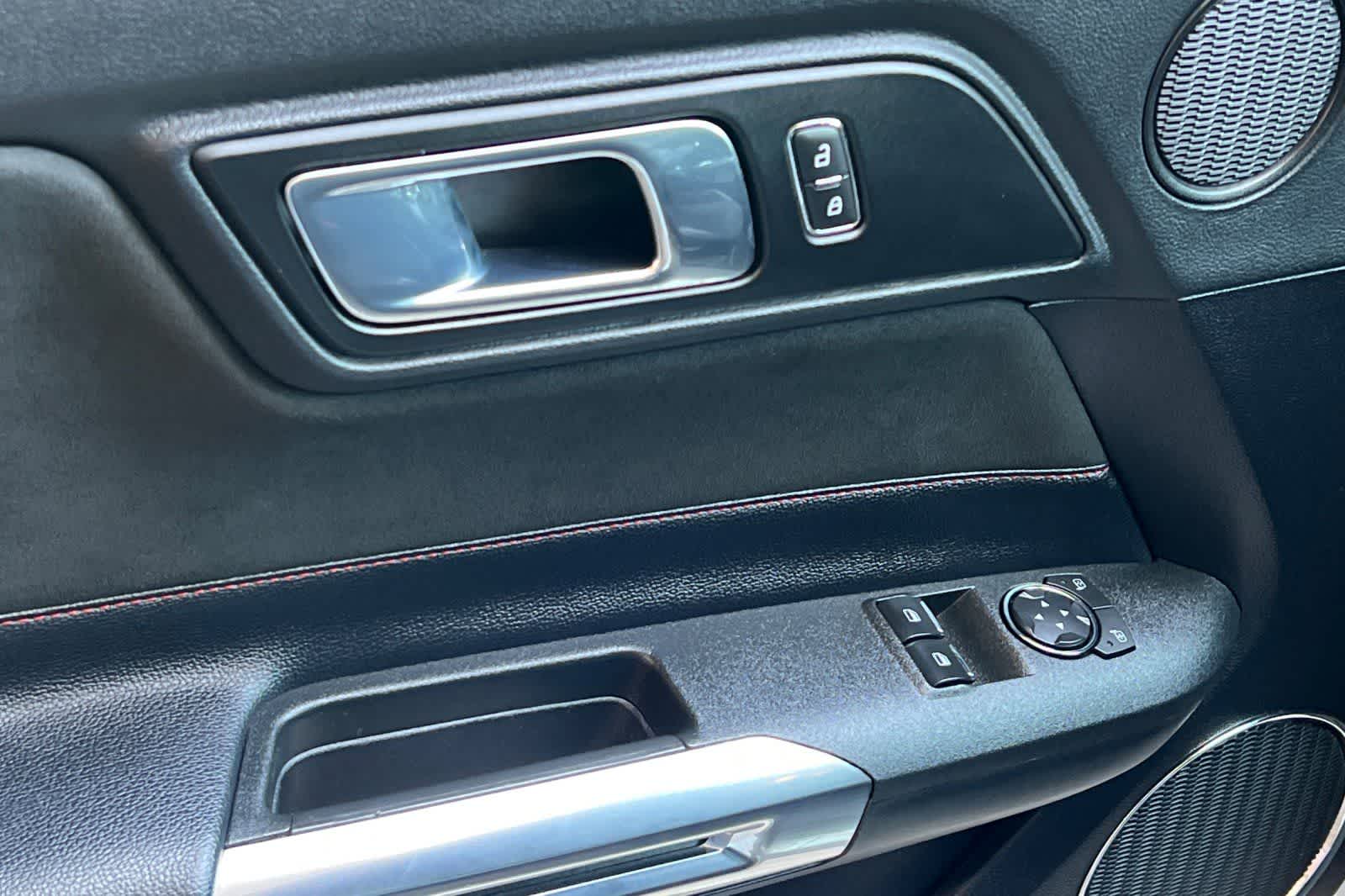 Thumbnail: 2019 Ford Mustang - 15