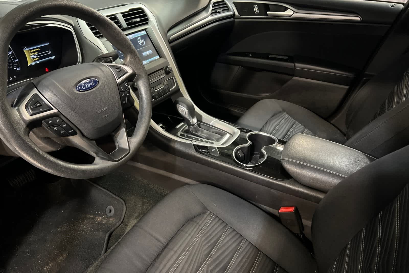 Thumbnail: 2016 Ford Fusion - 12