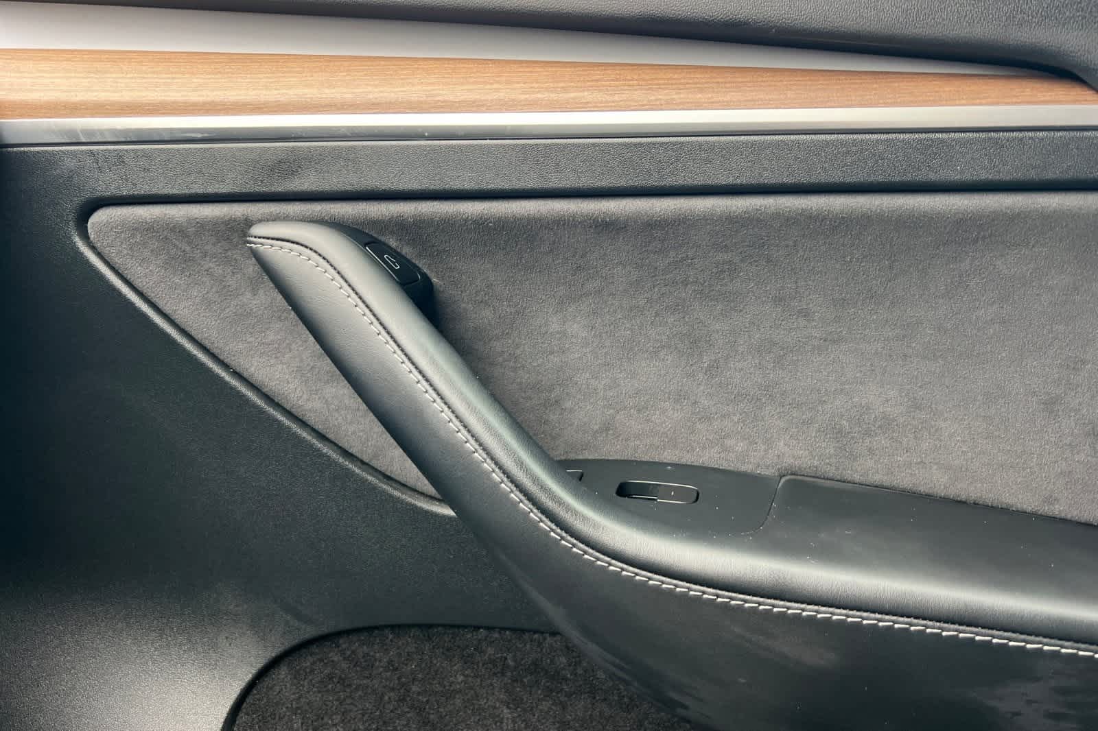 Thumbnail: 2023 Tesla Model Y - 21