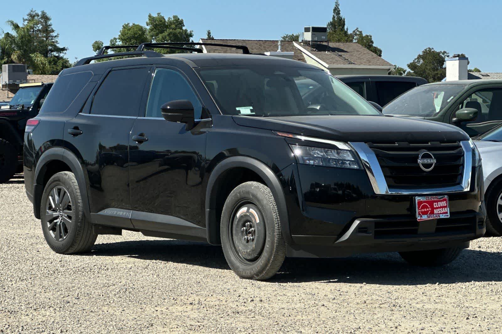 Thumbnail: 2024 Nissan Pathfinder - 10