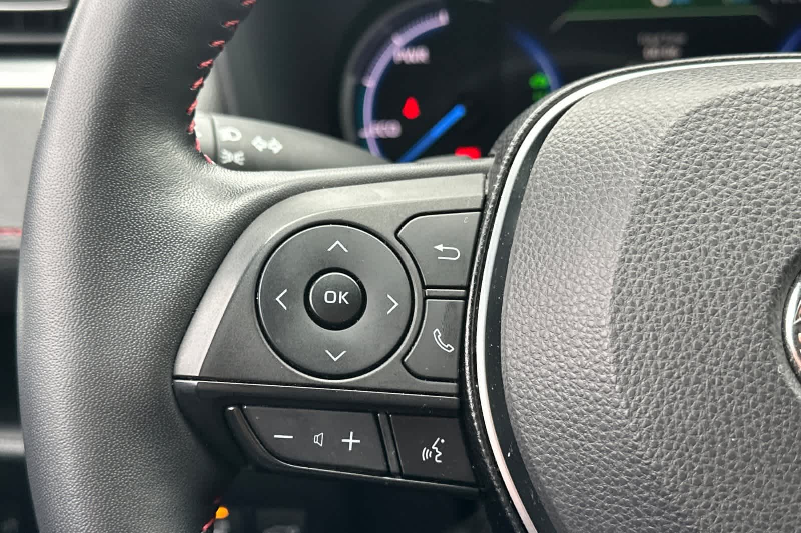 Thumbnail: 2021 Toyota RAV4 - 31