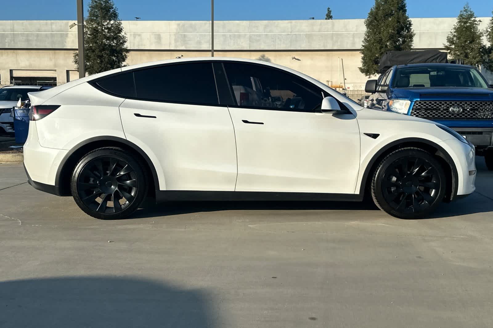 Thumbnail: 2022 Tesla Model Y - 9