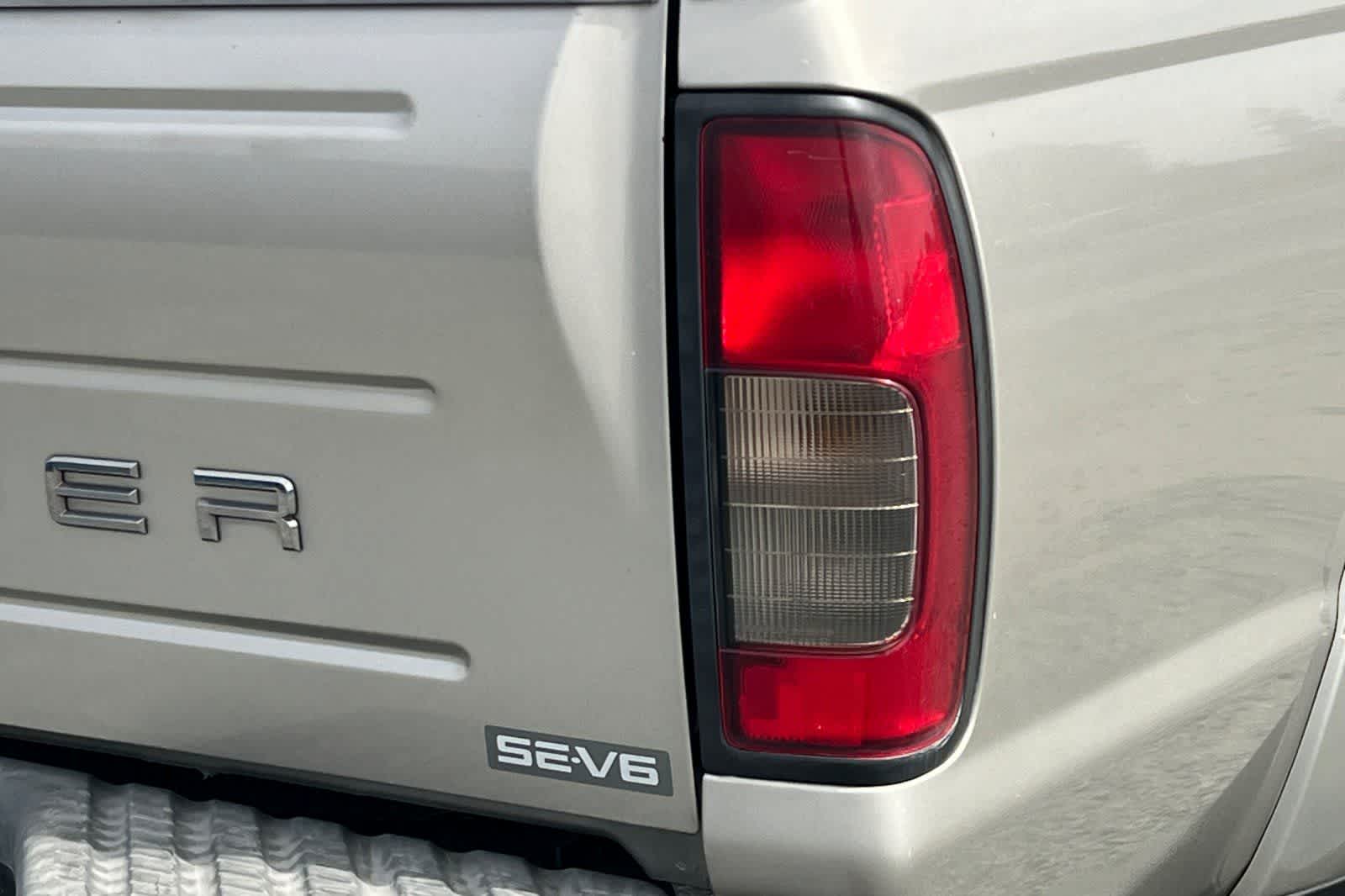 Thumbnail: 2002 Nissan Frontier - 16
