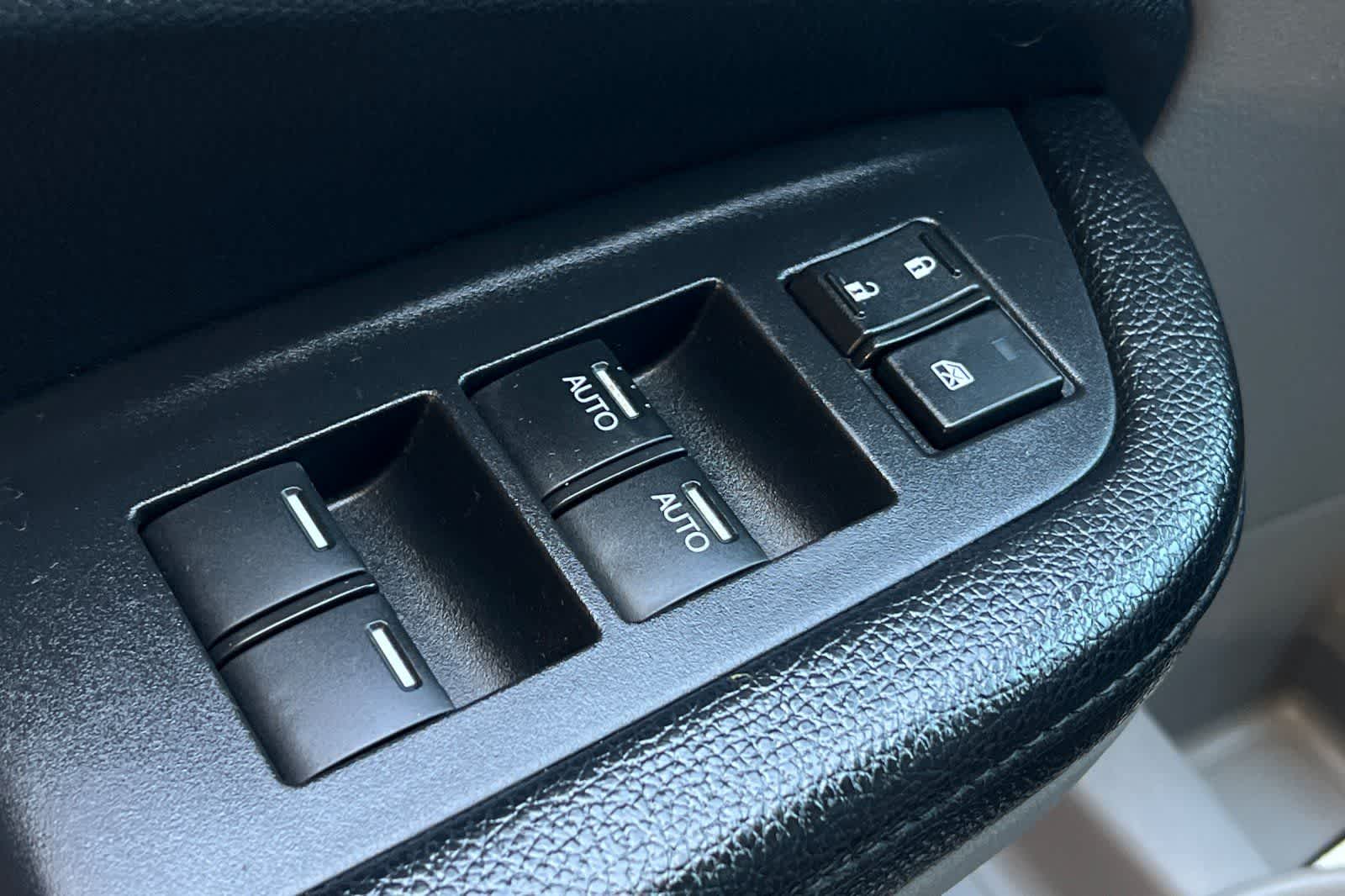 Thumbnail: 2016 Honda Pilot - 14