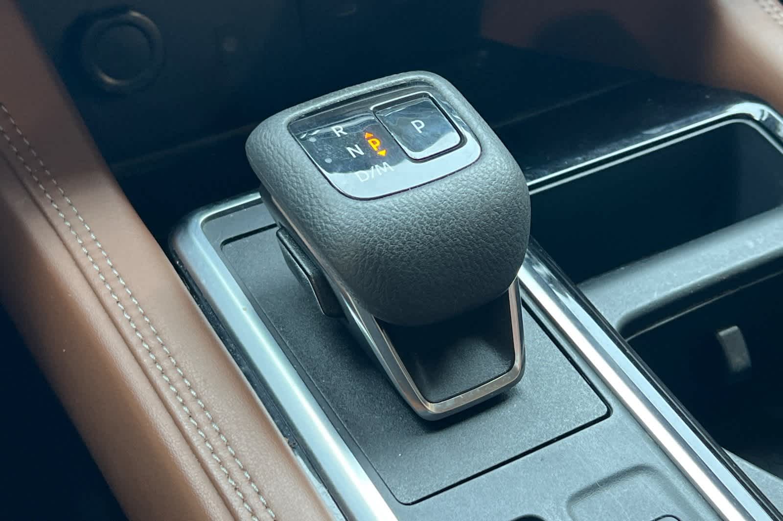 Thumbnail: 2022 Nissan Pathfinder - 25