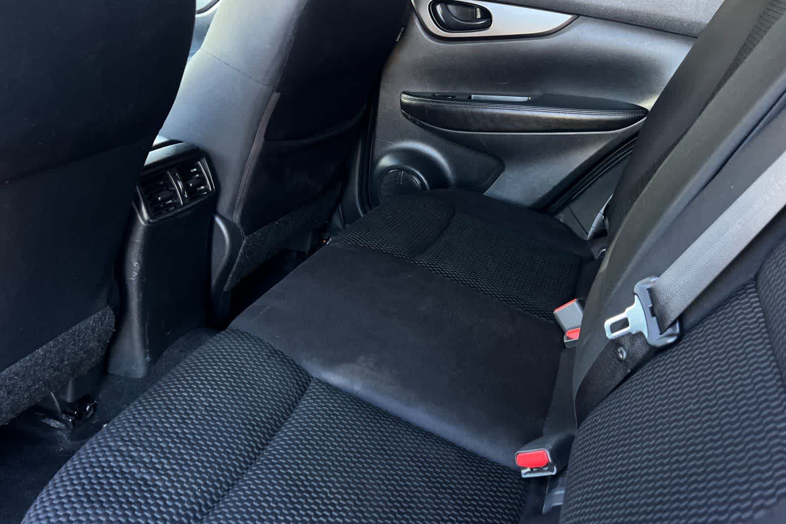 Thumbnail: 2018 Nissan Rogue Sport - 5