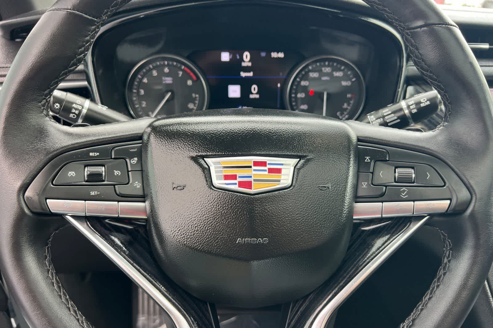 Thumbnail: 2025 Cadillac XT6 - 31