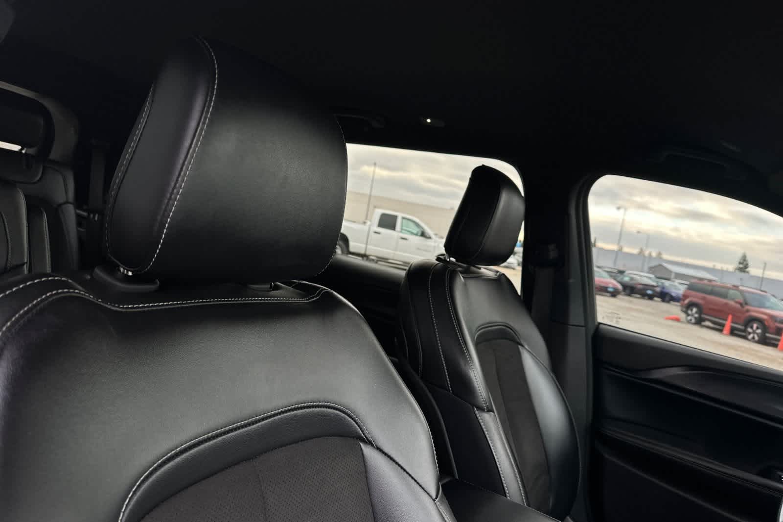 Thumbnail: 2023 Jeep Grand Cherokee - 20