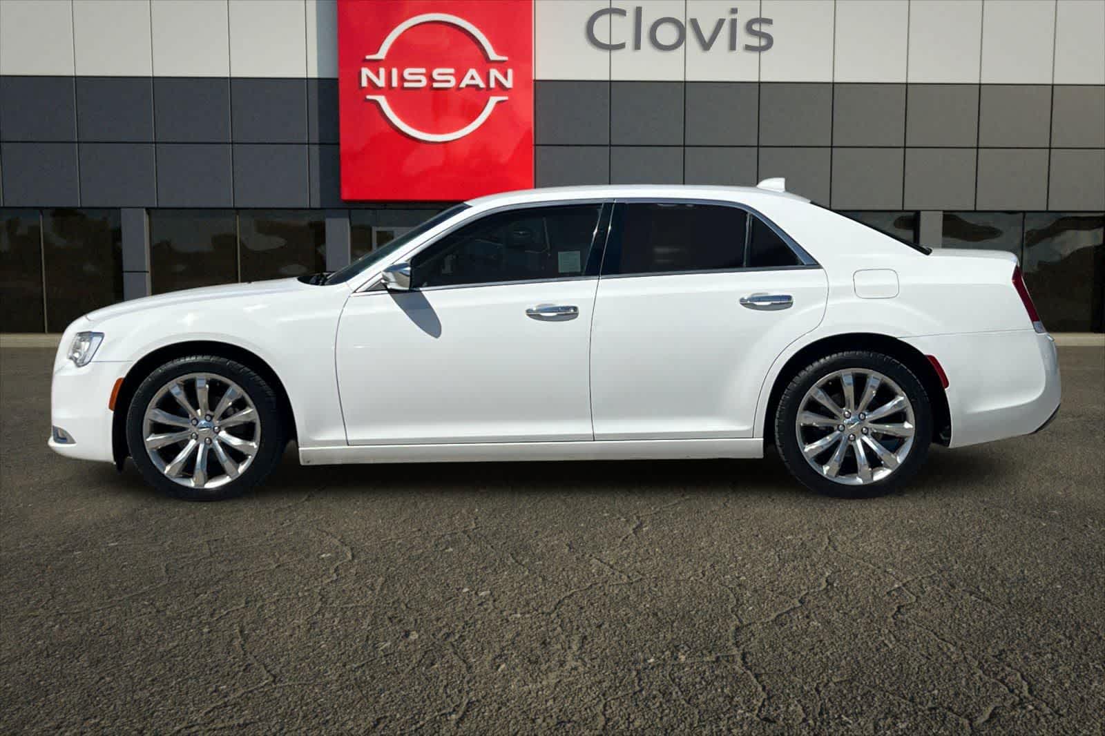 Thumbnail: 2019 Chrysler 300 - 6