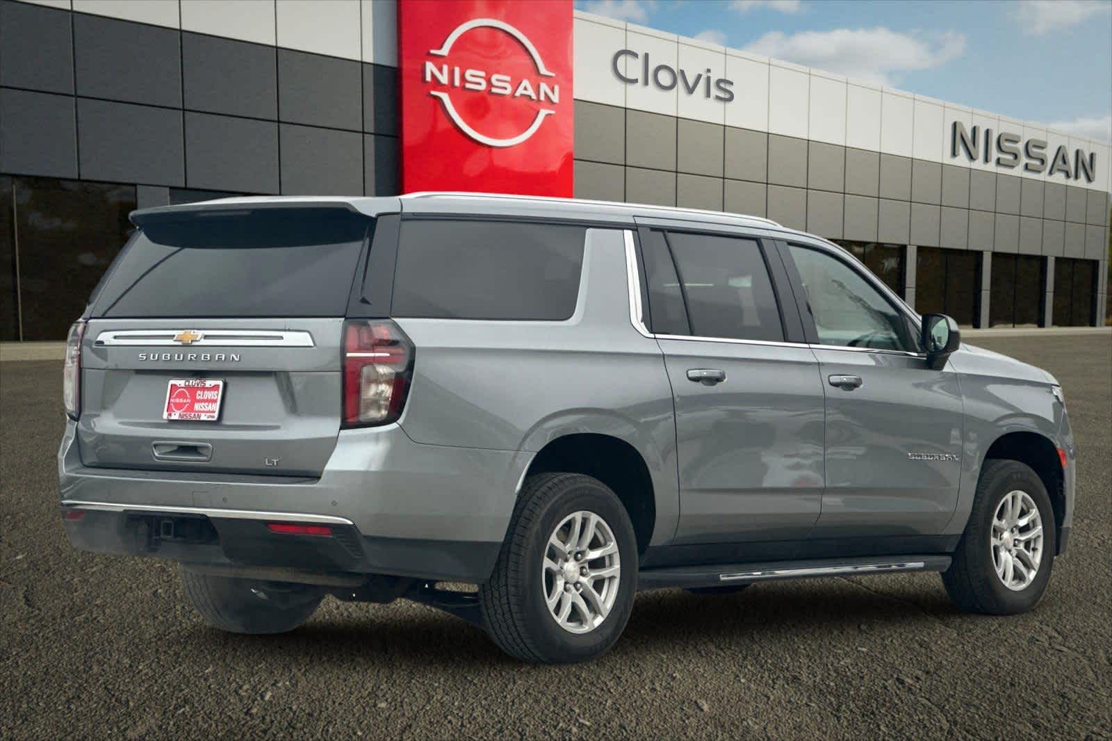 Thumbnail: 2023 Chevrolet Suburban - 3