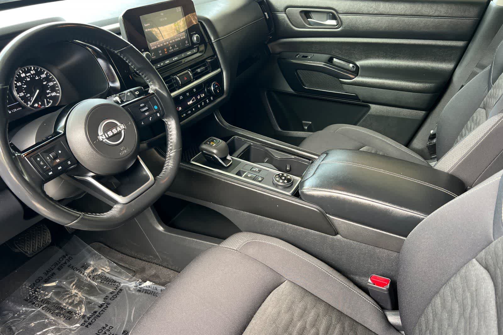 Thumbnail: 2022 Nissan Pathfinder - 11
