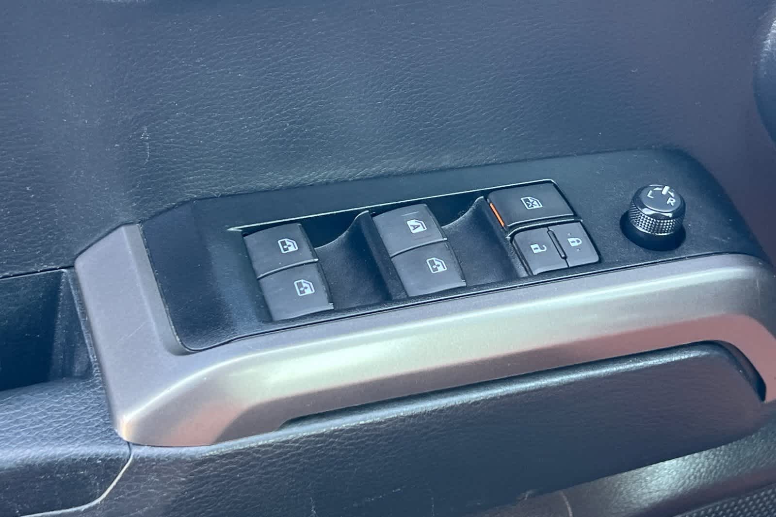 2022 Toyota Tacoma SR5 14