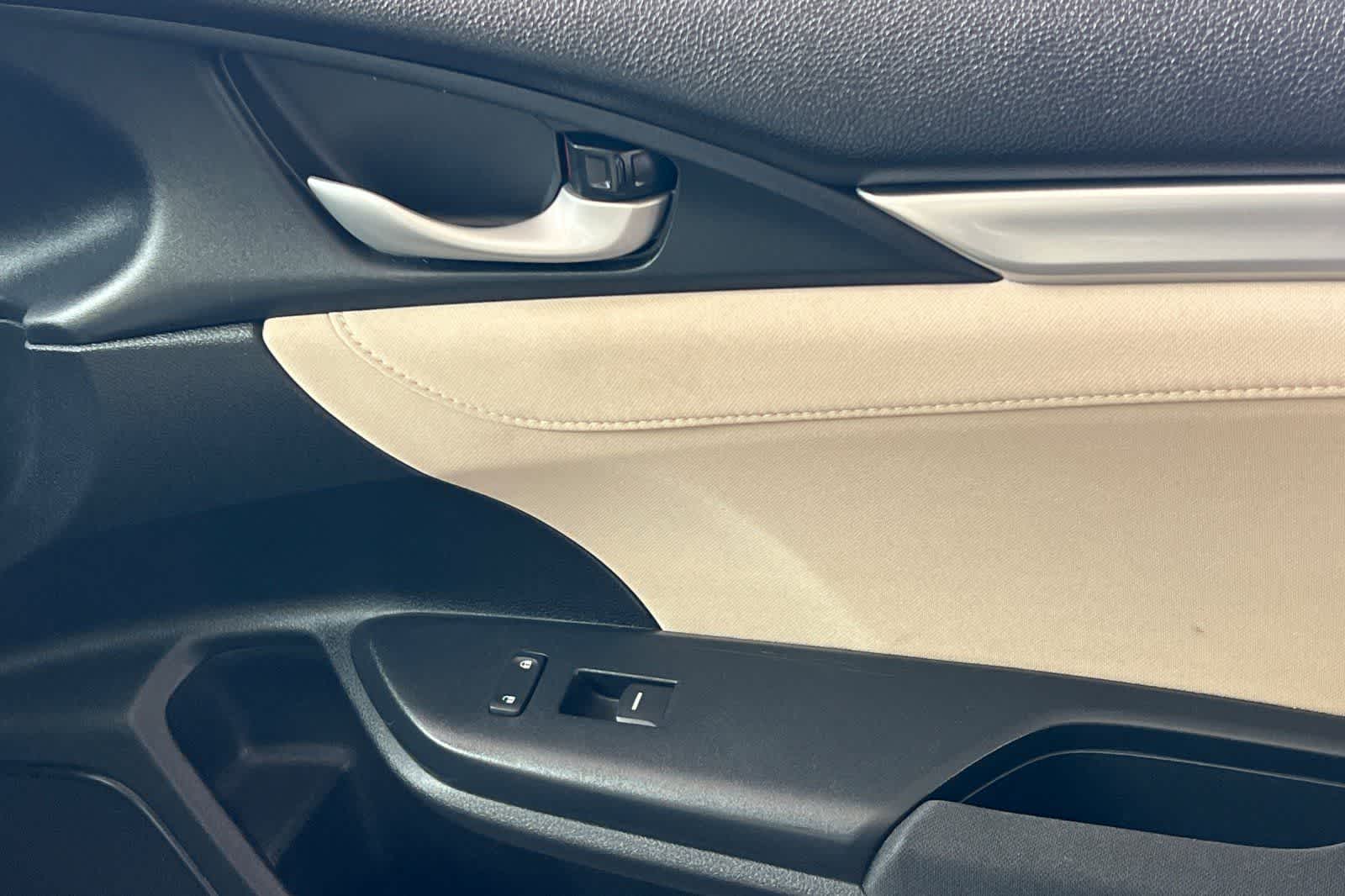Thumbnail: 2016 Honda Civic - 19