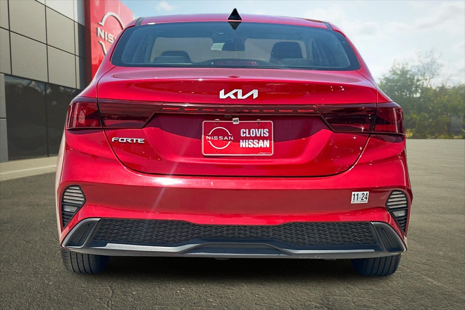 Thumbnail: 2023 Kia Forte - 8