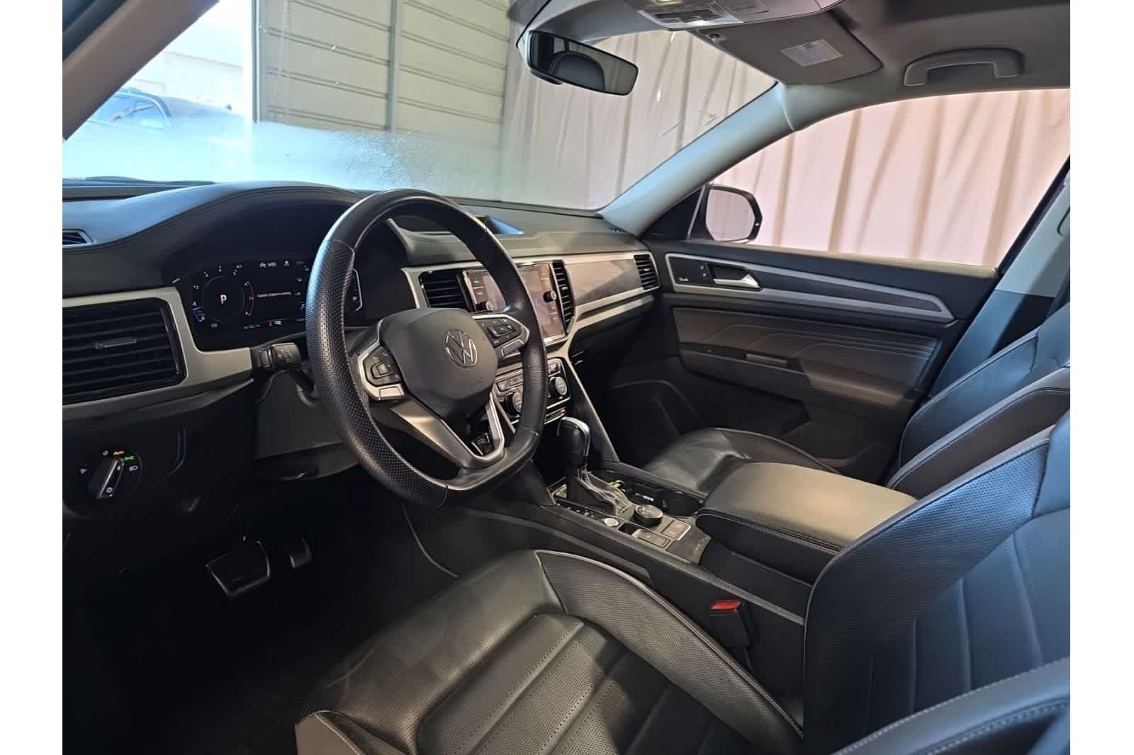 Thumbnail: 2022 Volkswagen Atlas - 18