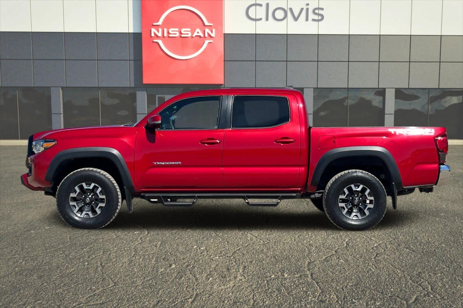 Thumbnail: 2019 Toyota Tacoma - 6