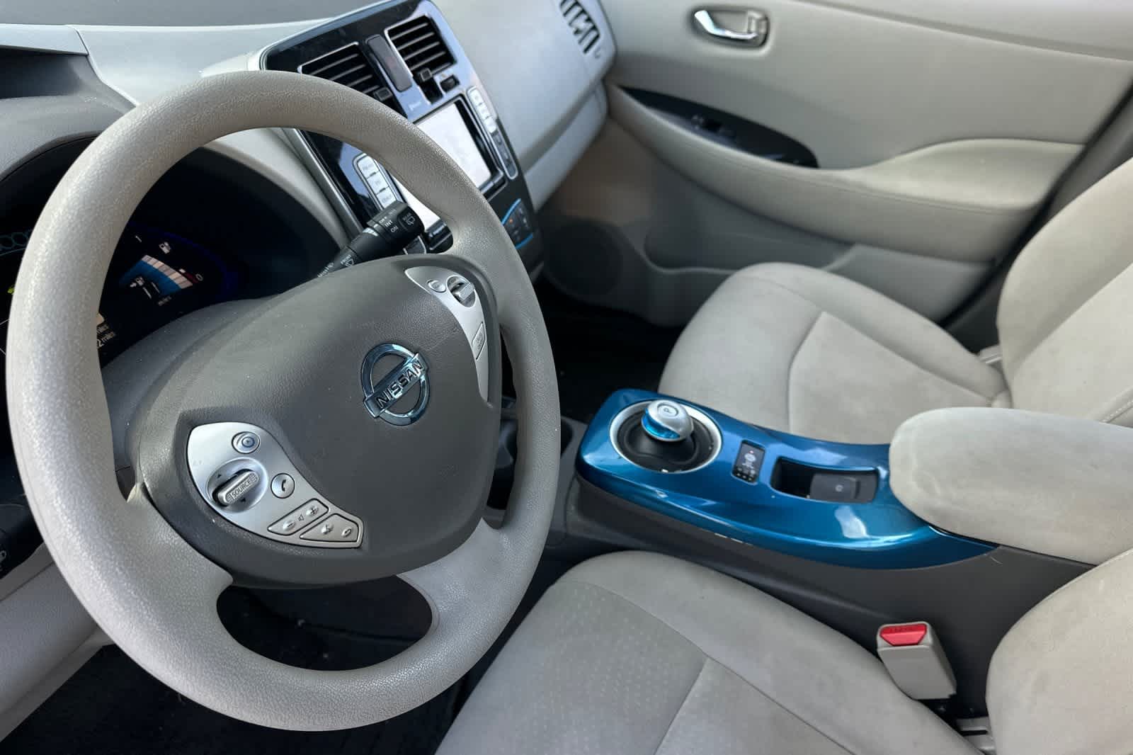 Thumbnail: 2011 Nissan Leaf - 12