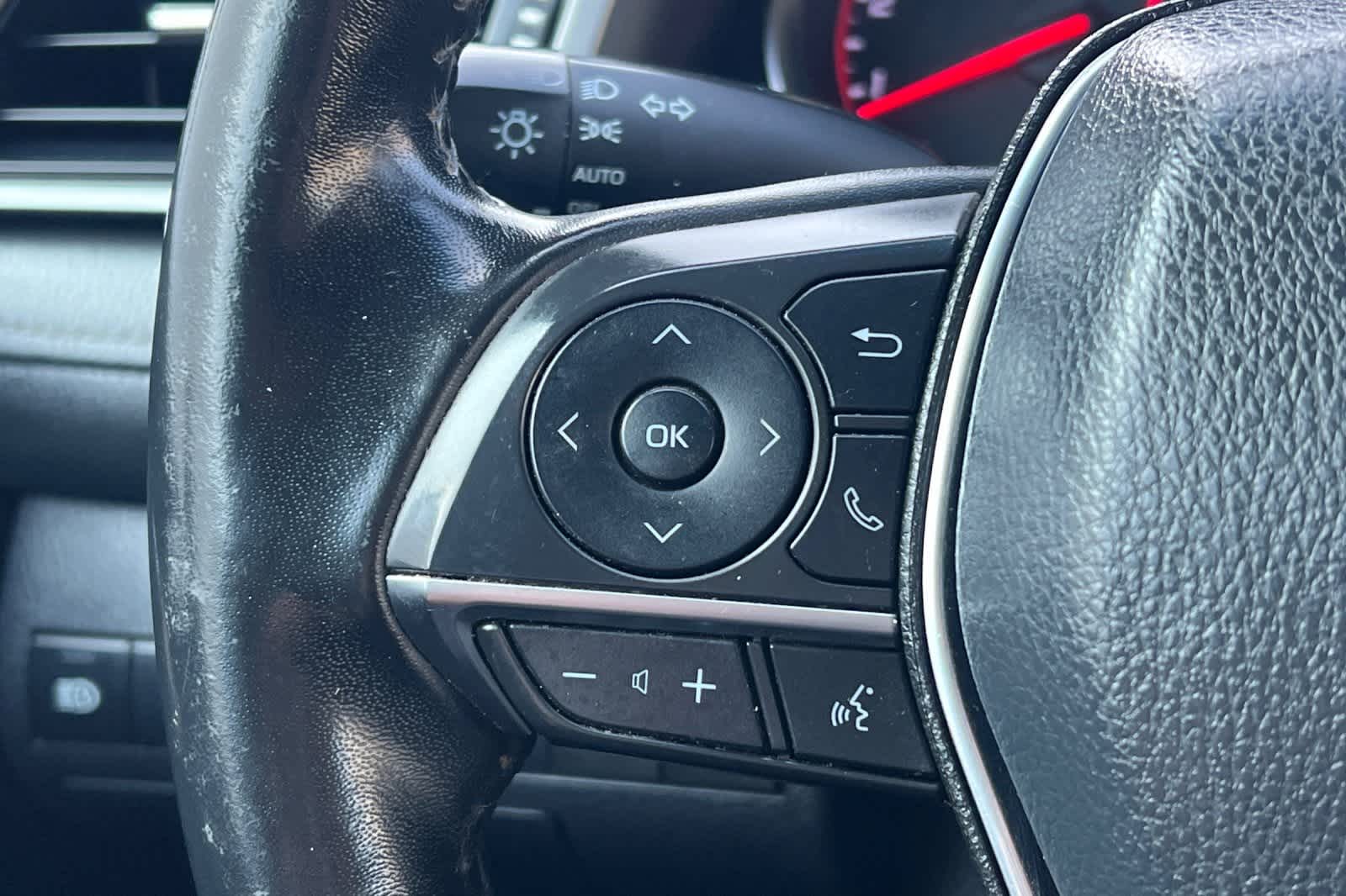 Thumbnail: 2019 Toyota Camry - 32