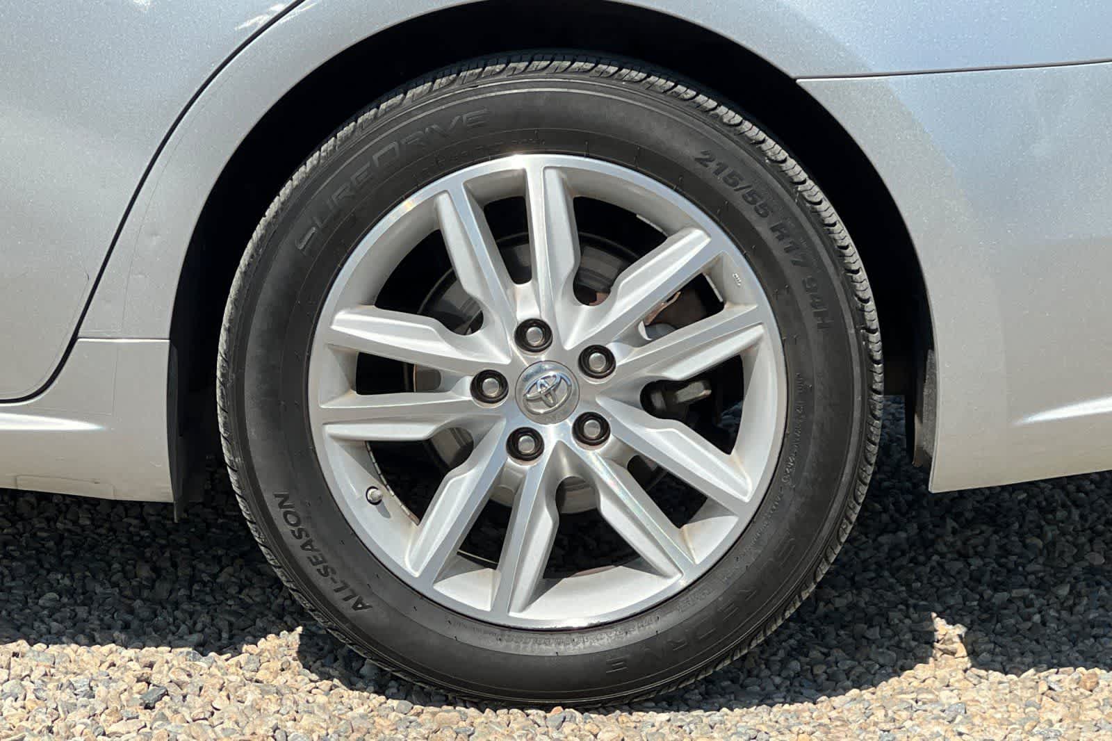 Thumbnail: 2015 Toyota Avalon - 12