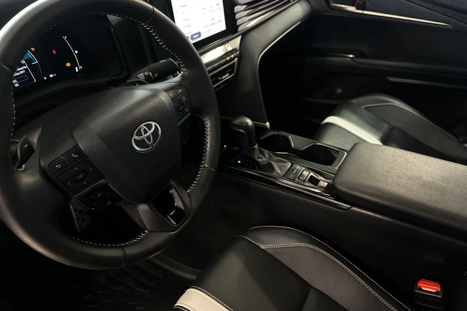 Thumbnail: 2025 Toyota Camry - 12