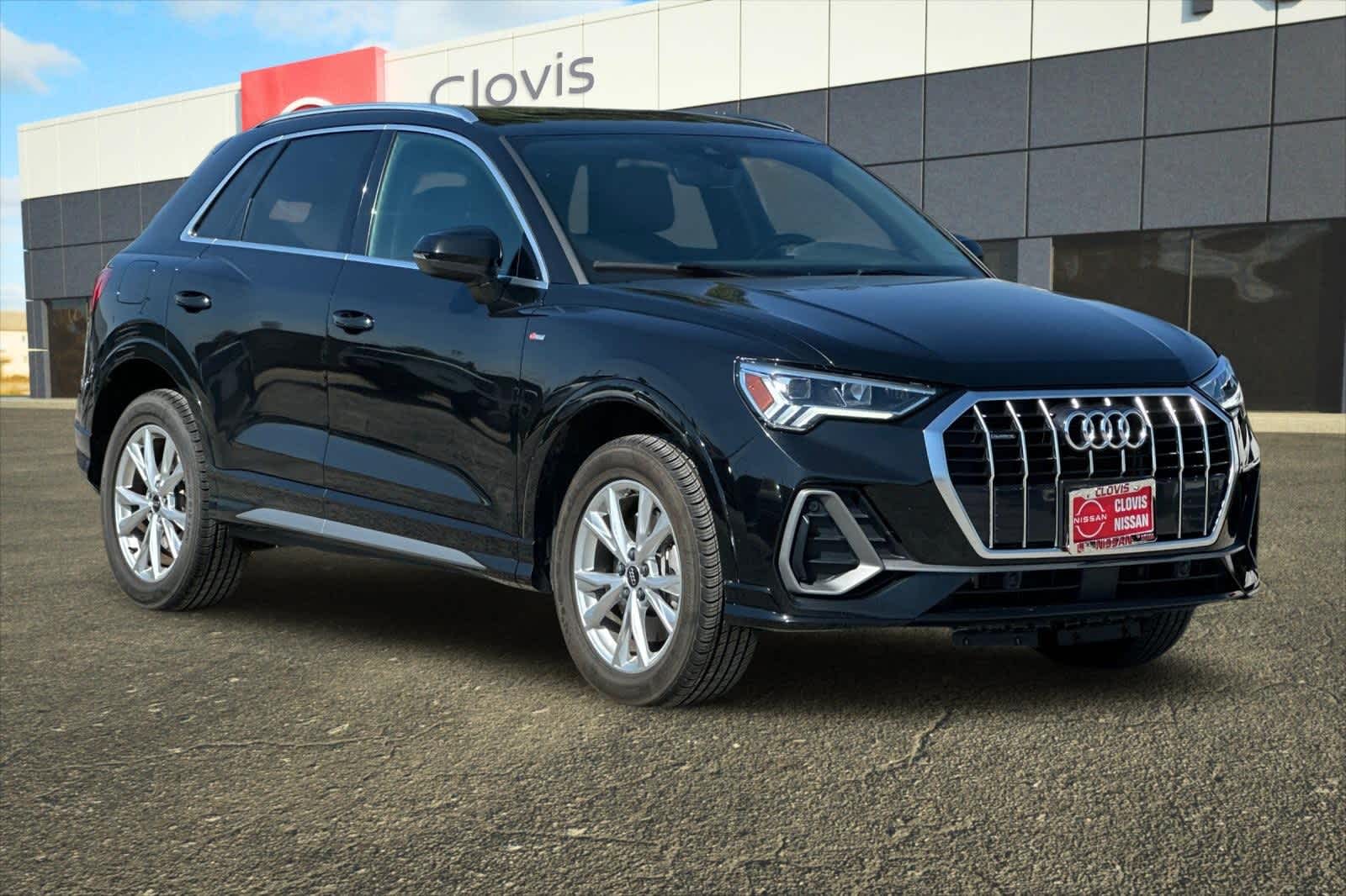 Thumbnail: 2023 Audi Q3 - 10
