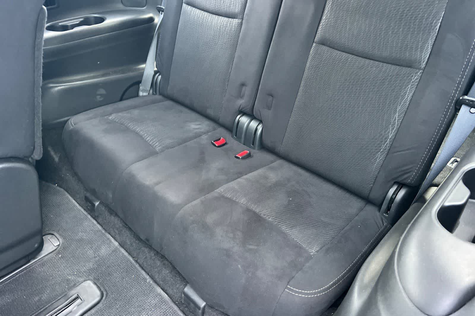 Thumbnail: 2015 Nissan Pathfinder - 17