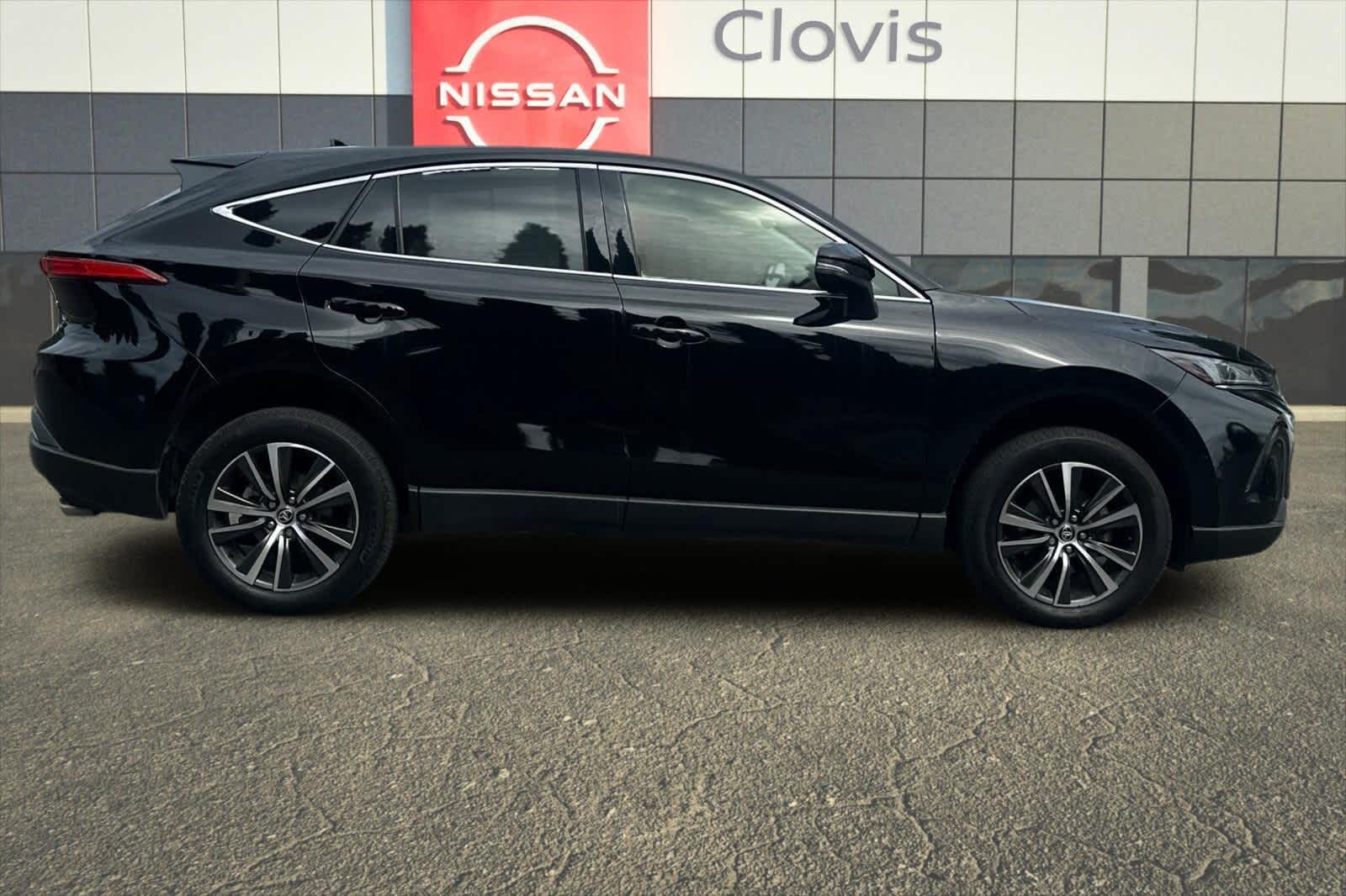 Thumbnail: 2021 Toyota Venza - 9